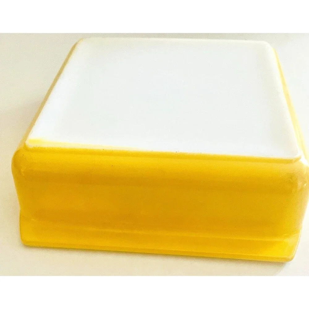 Vintage Pyrex 922 Square Cake Brownie Pan Yellow 8x8x2